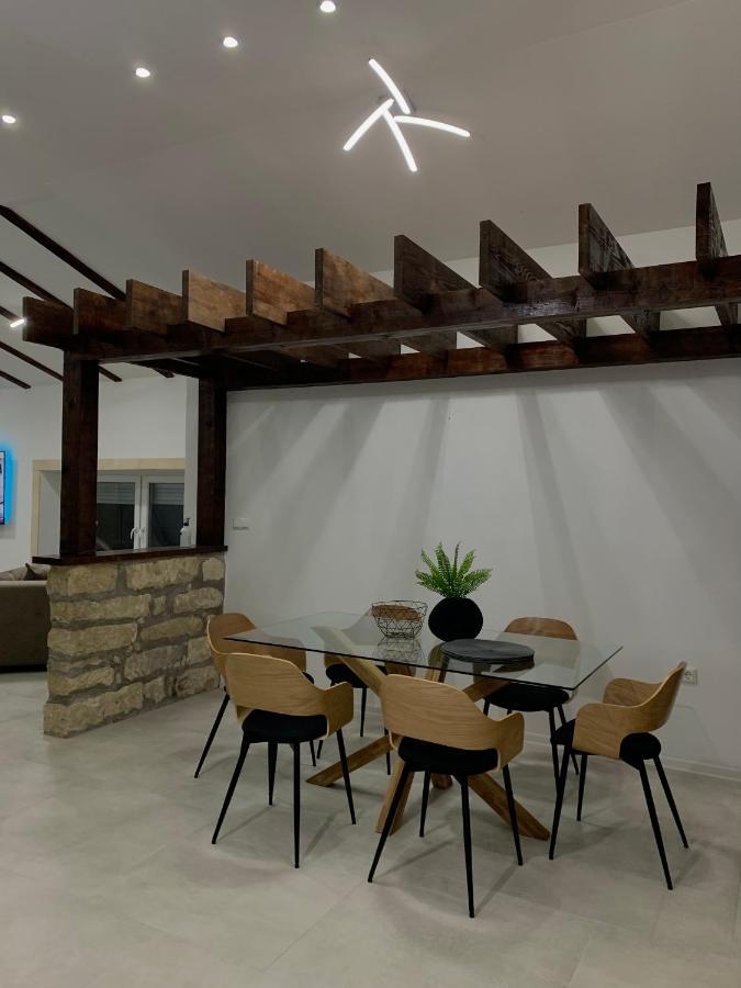 Kartal Centar Apartment Bihac Bagian luar foto