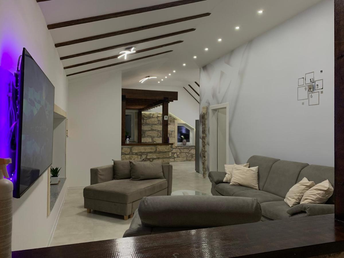 Kartal Centar Apartment Bihac Bagian luar foto