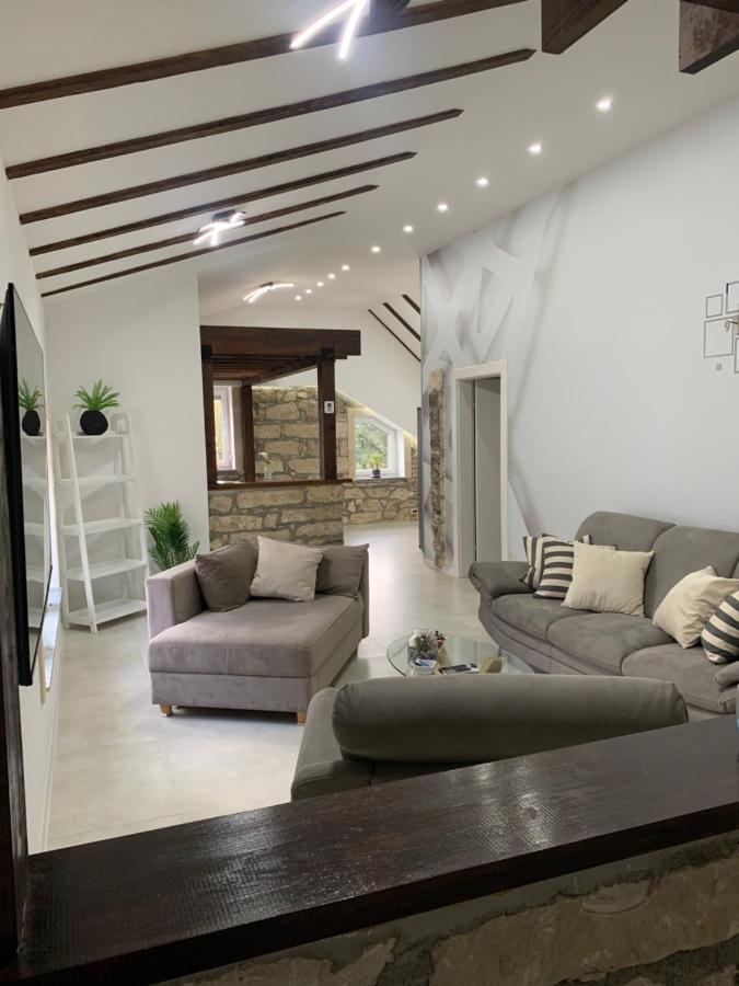 Kartal Centar Apartment Bihac Bagian luar foto